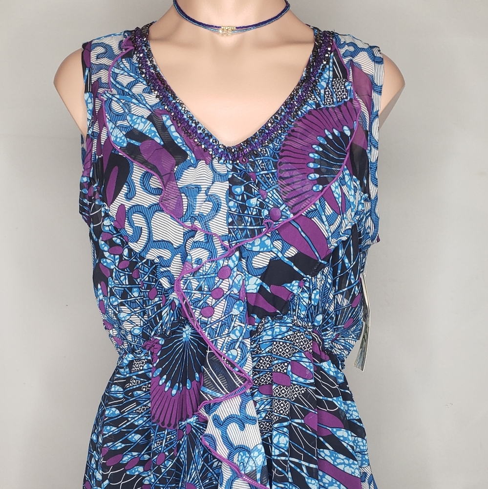 Sleeveless Dress With Ruffle